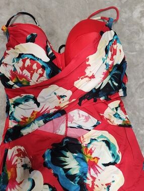 Red Floral Ruched Tankini Top Size 38F